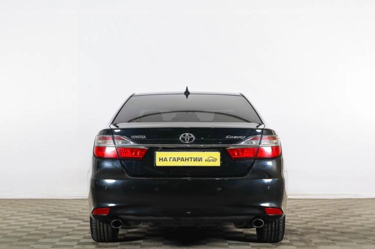 Toyota Camry 5 из 6