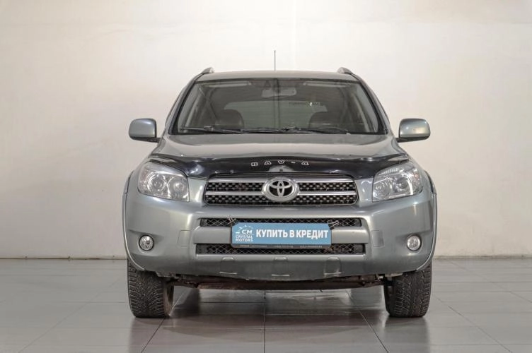 Toyota RAV4 2 из 6