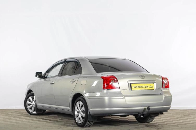 Toyota Avensis 4 из 6