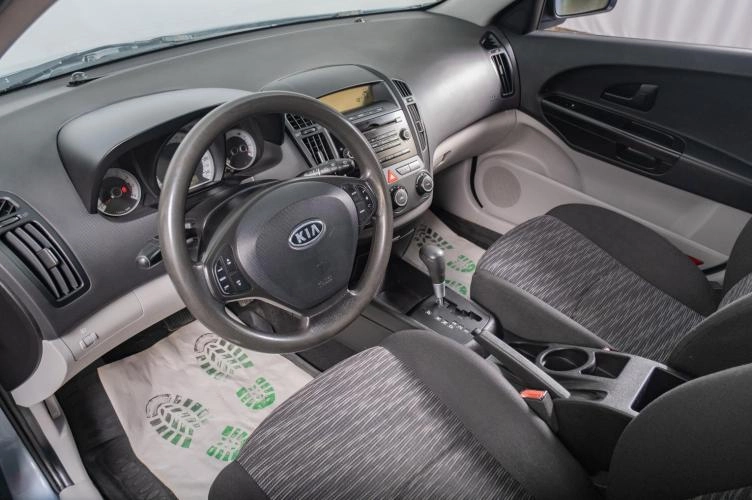 KIA cee'd 8 из 15