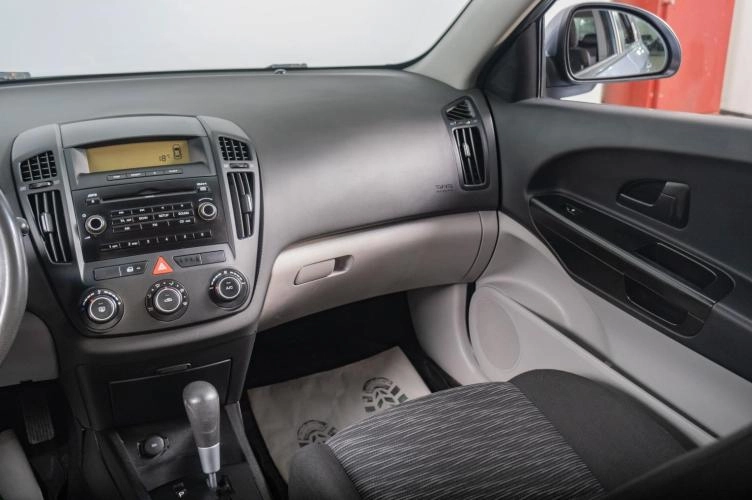 KIA cee'd 11 из 15