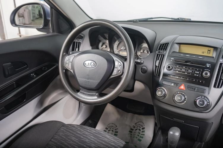 KIA cee'd 9 из 15