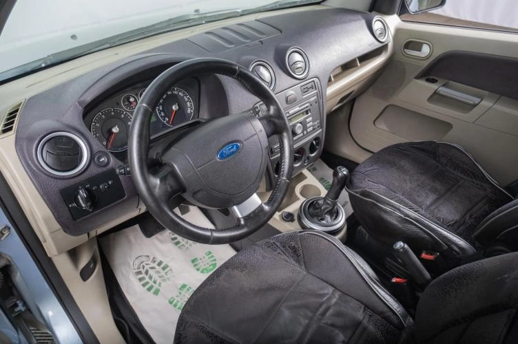 Ford Fusion 8 из 17
