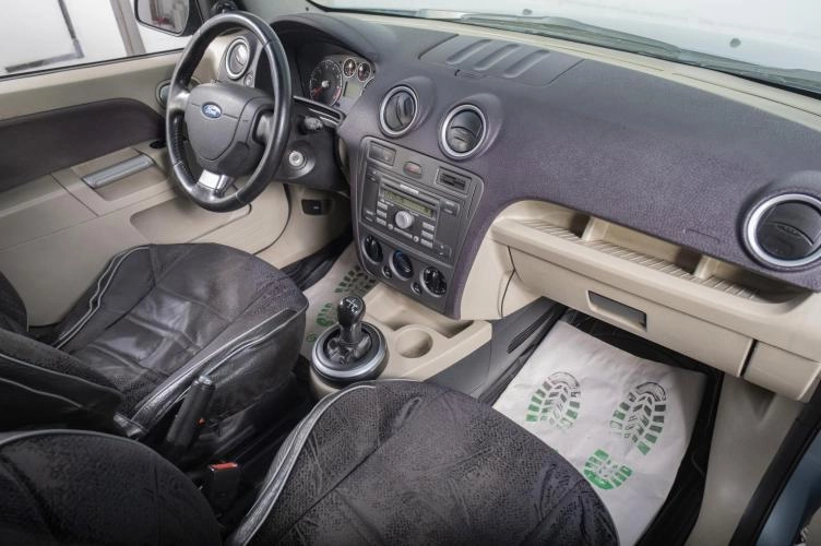Ford Fusion 16 из 17
