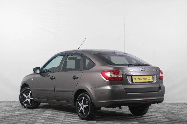 ВАЗ (LADA) Granta 4 из 6