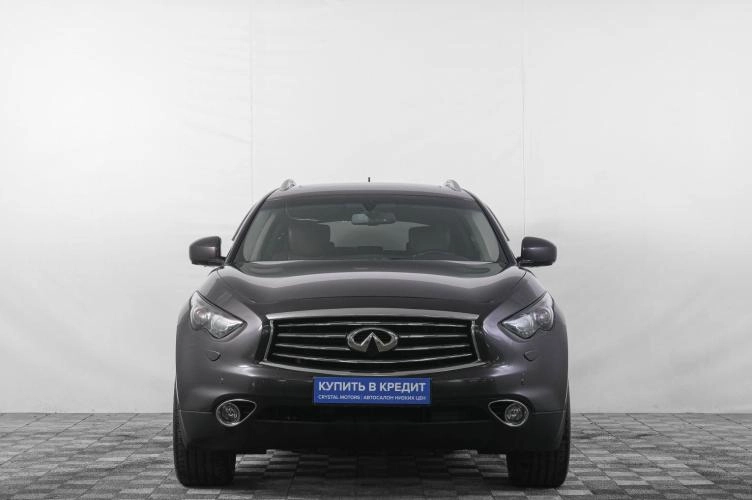 Infiniti QX70 2 из 6