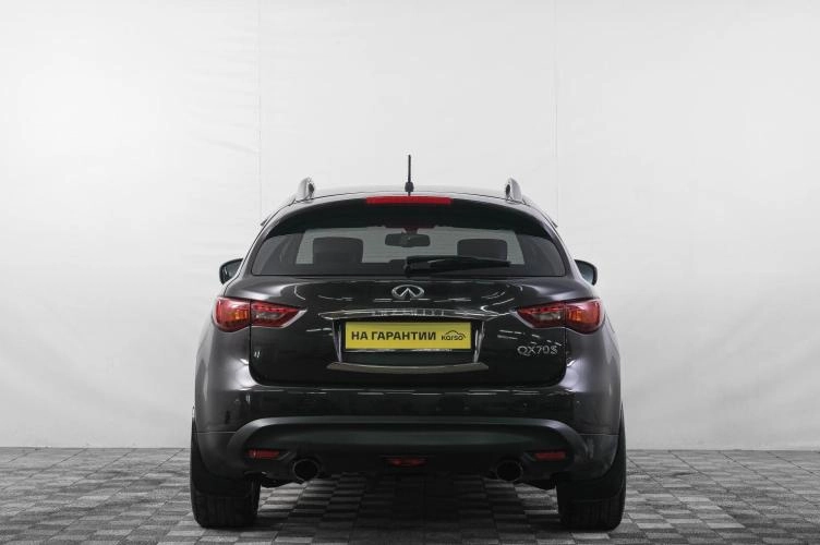 Infiniti QX70 5 из 6