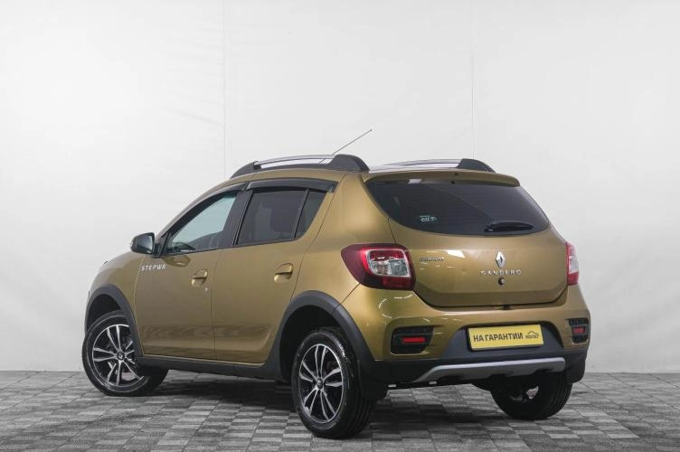 Renault Sandero Stepway 4 из 6
