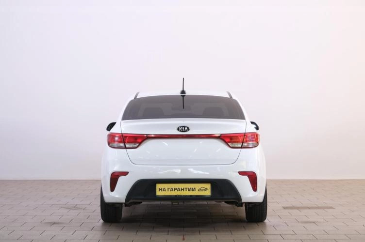 KIA Rio 5 из 6