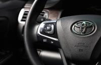 Toyota Camry 11 из 18
