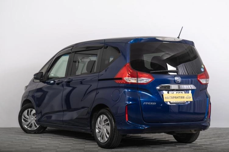 Honda Freed 5 из 6
