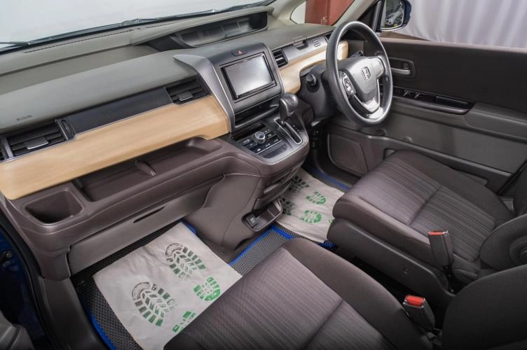 Honda Freed 16 из 18