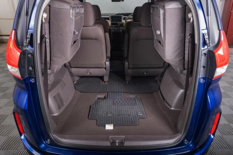 Honda Freed 18 из 18