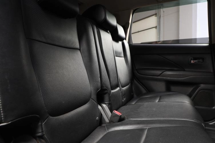 Mitsubishi Outlander 16 из 16