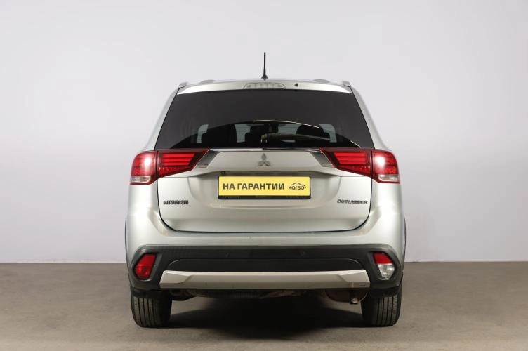 Mitsubishi Outlander 5 из 6
