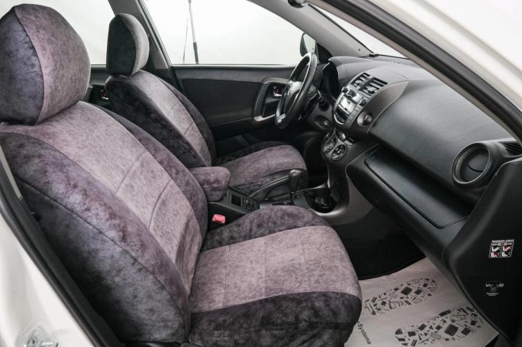 Toyota RAV4 13 из 23