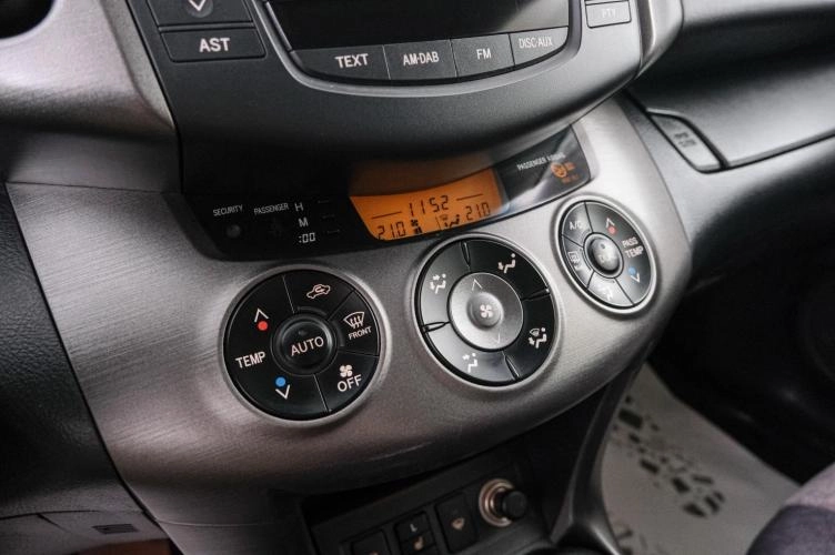 Toyota RAV4 16 из 23