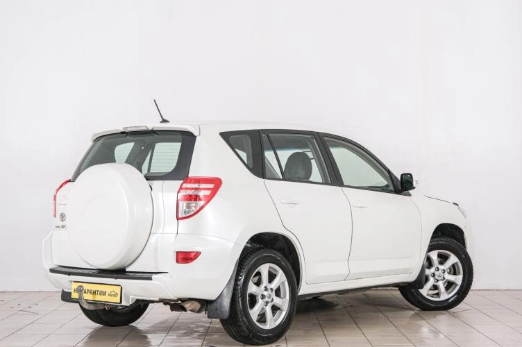 Toyota RAV4 6 из 6