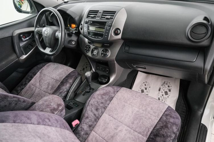 Toyota RAV4 12 из 23
