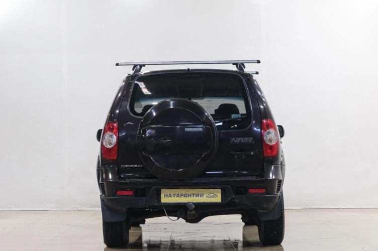 Chevrolet Niva 5 из 6