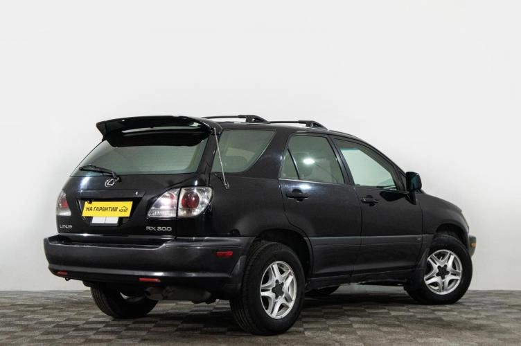 Lexus RX 6 из 6