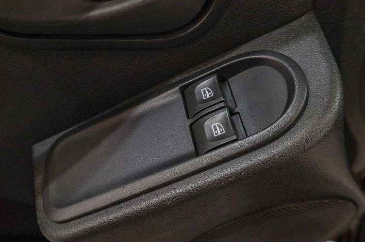 Nissan Terrano 8 из 17