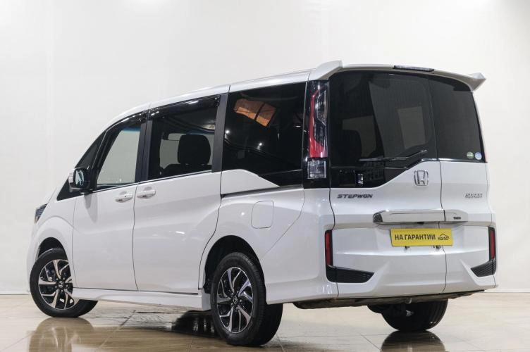 Honda Stepwgn 4 из 6
