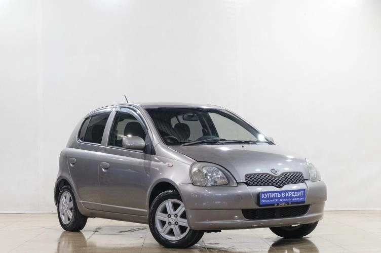 Toyota Vitz 1 из 6