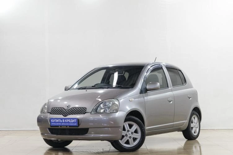 Toyota Vitz 3 из 6