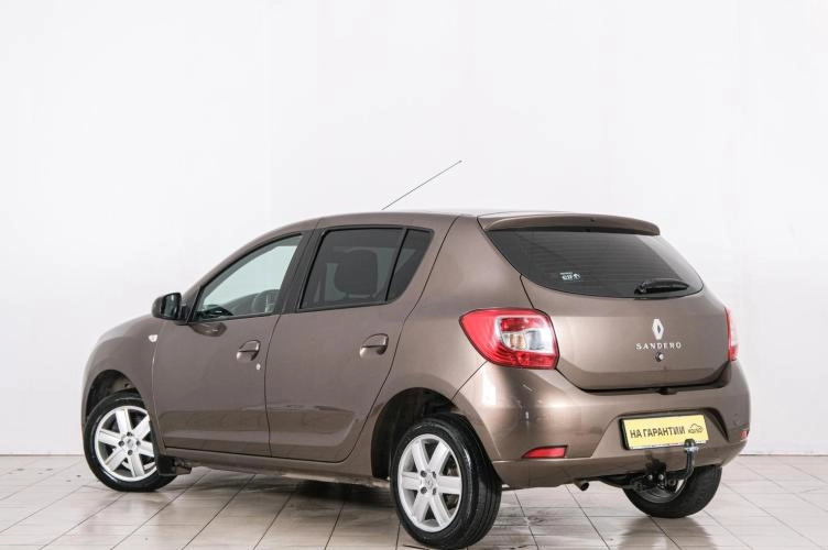 Renault Sandero 4 из 6