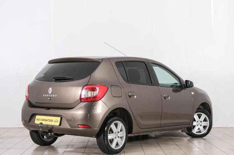 Renault Sandero 6 из 6