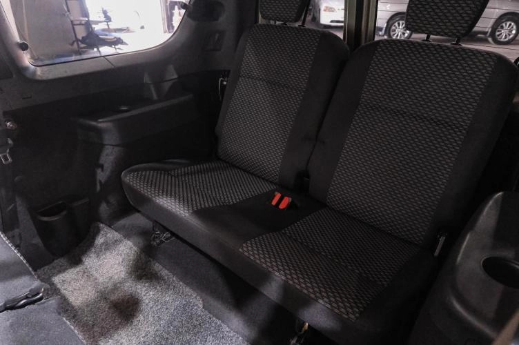 ВАЗ (LADA) Largus 35 из 36