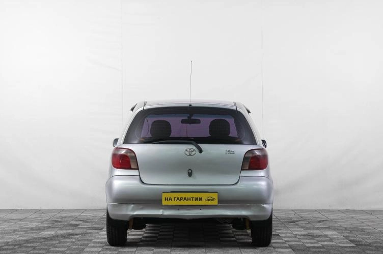 Toyota Vitz 5 из 6