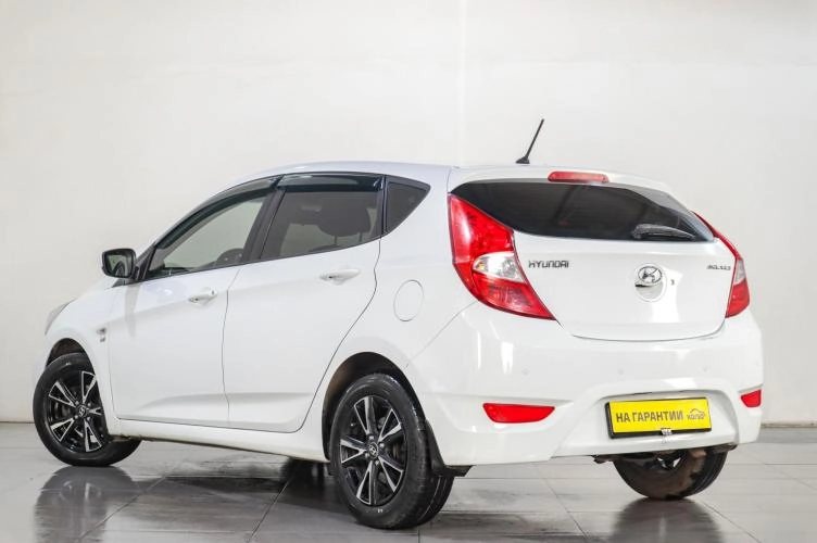Hyundai Solaris 4 из 6
