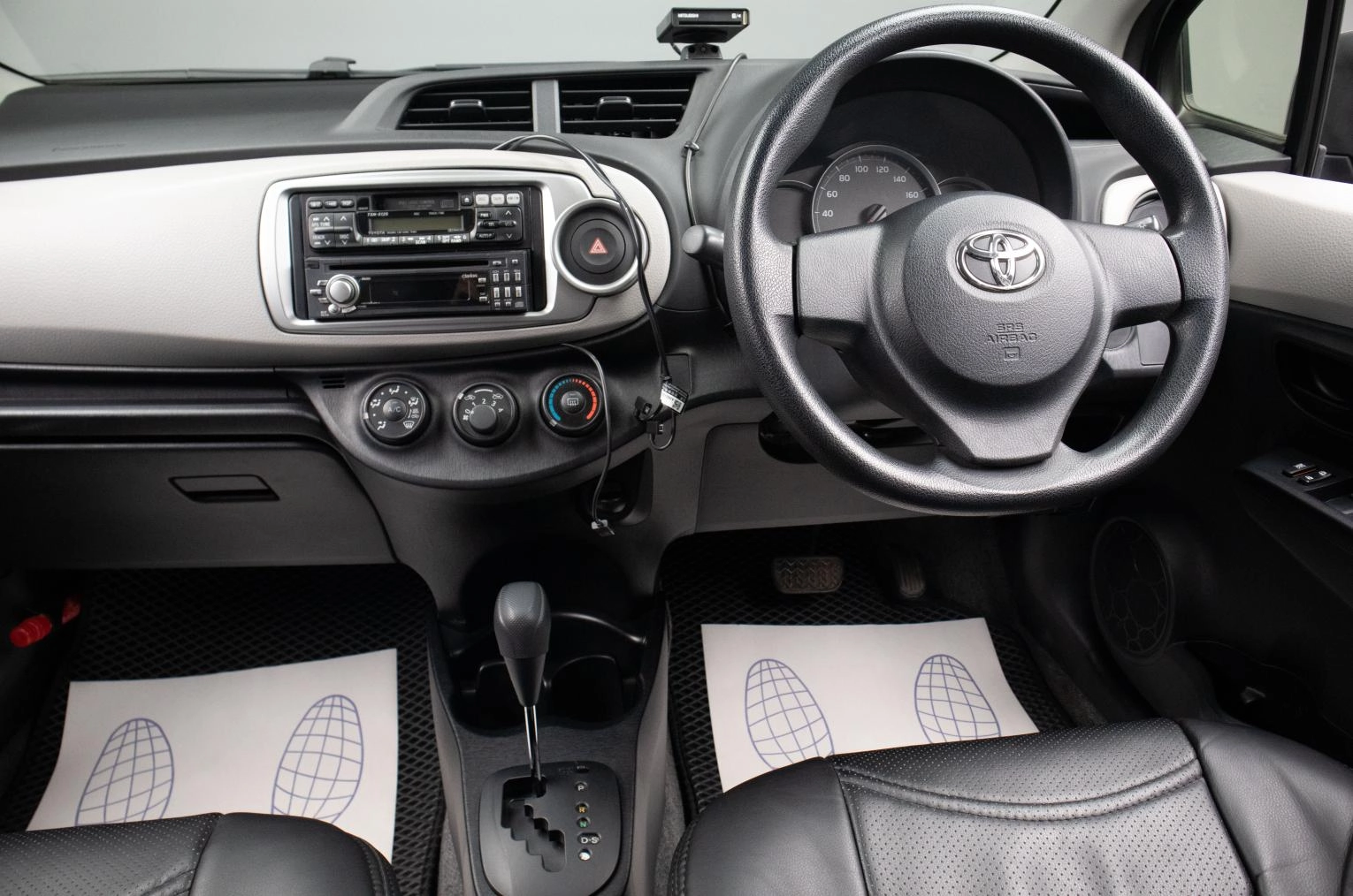 Toyota Vitz 8 из 16