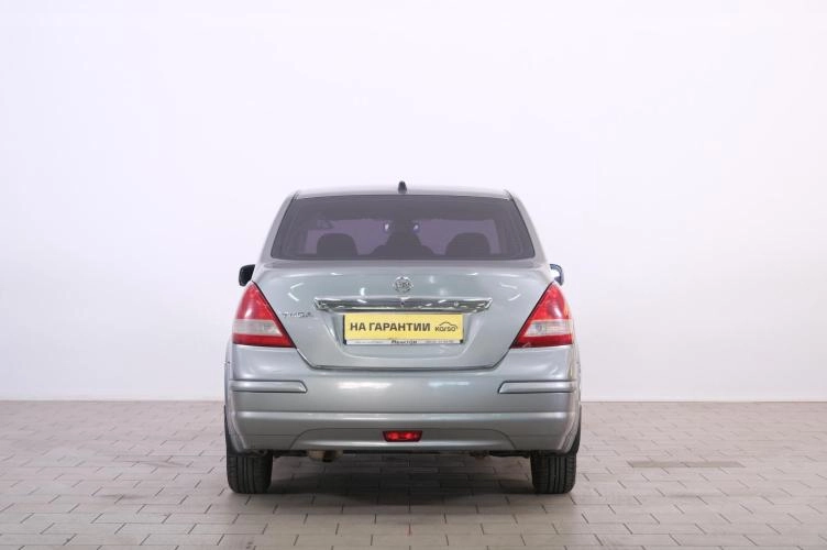 Nissan Tiida 5 из 6