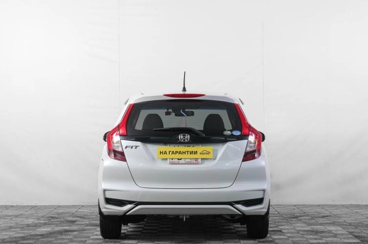 Honda Fit 5 из 6
