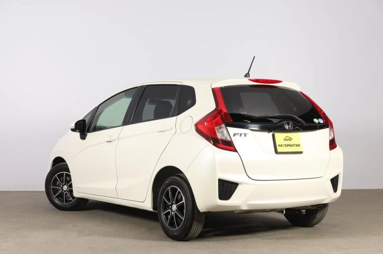 Honda Fit 4 из 6