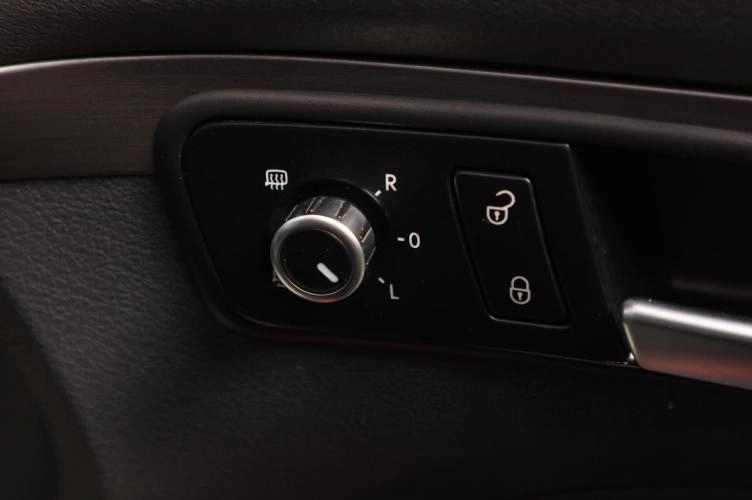 Volkswagen Touran 14 из 16
