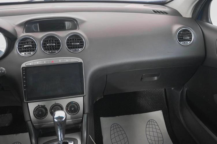 Peugeot 308 13 из 21