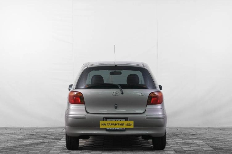 Toyota Vitz 5 из 6