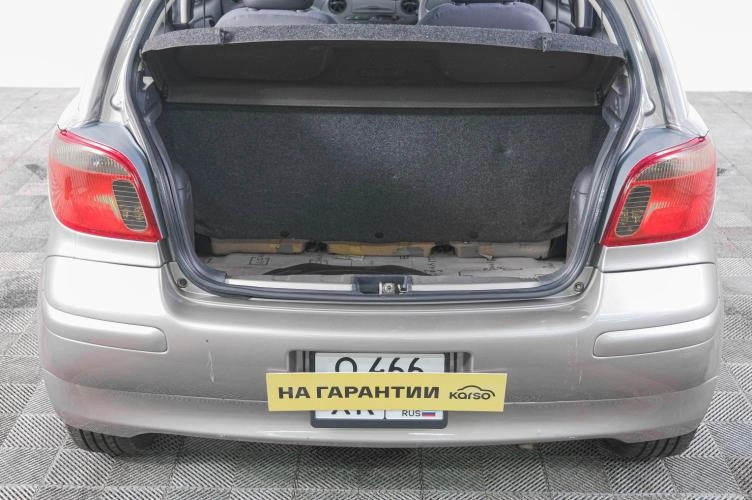 Toyota Vitz 7 из 19
