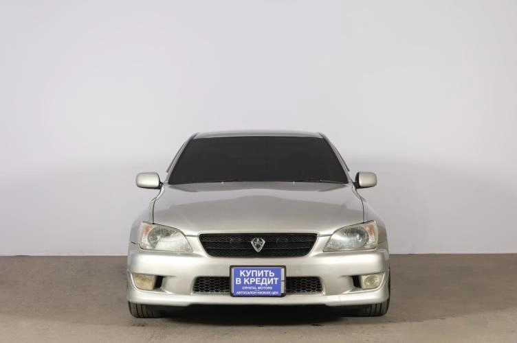 Toyota Altezza 2 из 6