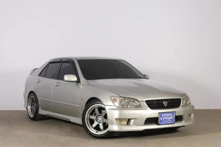 Toyota Altezza 1 из 6