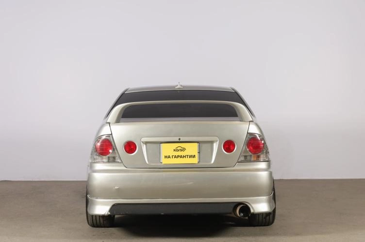 Toyota Altezza 5 из 6