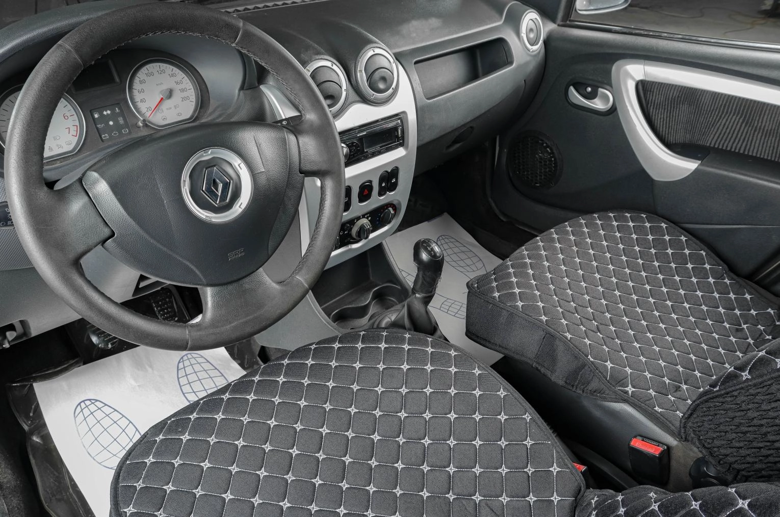 Renault Logan 7 из 15