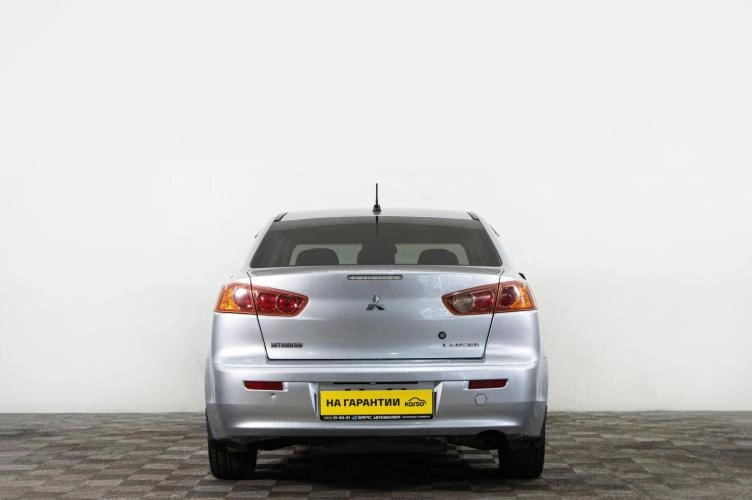 Mitsubishi Lancer 5 из 6