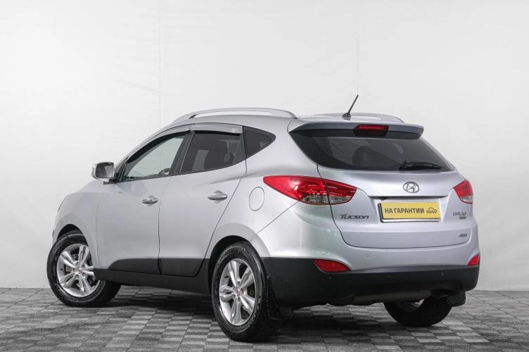 Hyundai Tucson 4 из 6
