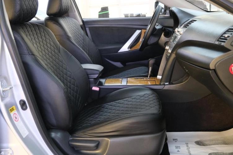 Toyota Camry 18 из 21
