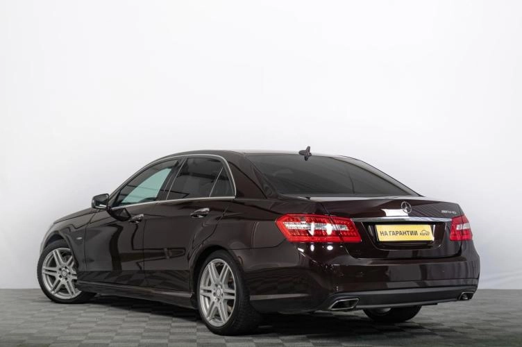 Mercedes-Benz E-класс 5 из 6